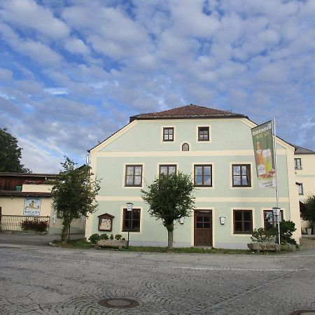 Brauereigasthof Zur Post Eschlkam Bagian luar foto